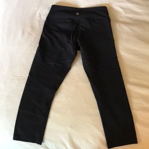 Lululemon crops